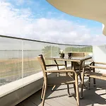 Pearl Exclusive By Renters *