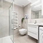 Pearl Exclusive By Renters
