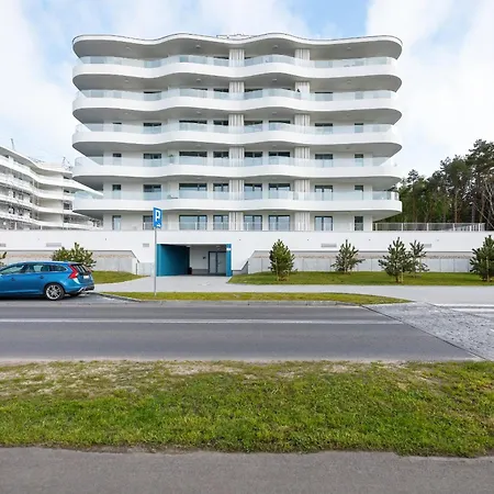 Pearl Exclusive By Renters *