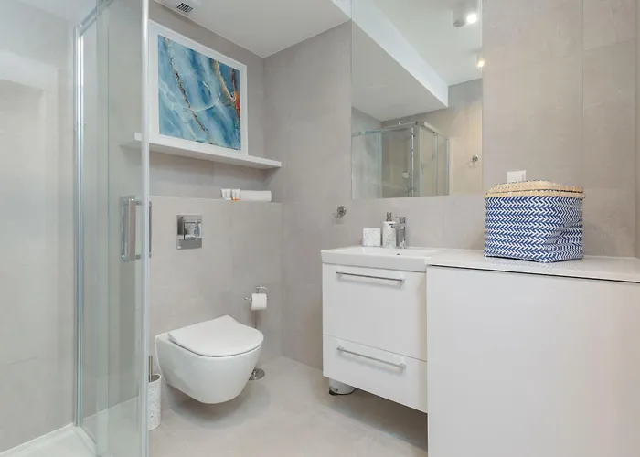 Pearl Exclusive By Renters روغوفو