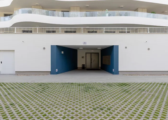 Pearl Exclusive By Renters * روغوفو